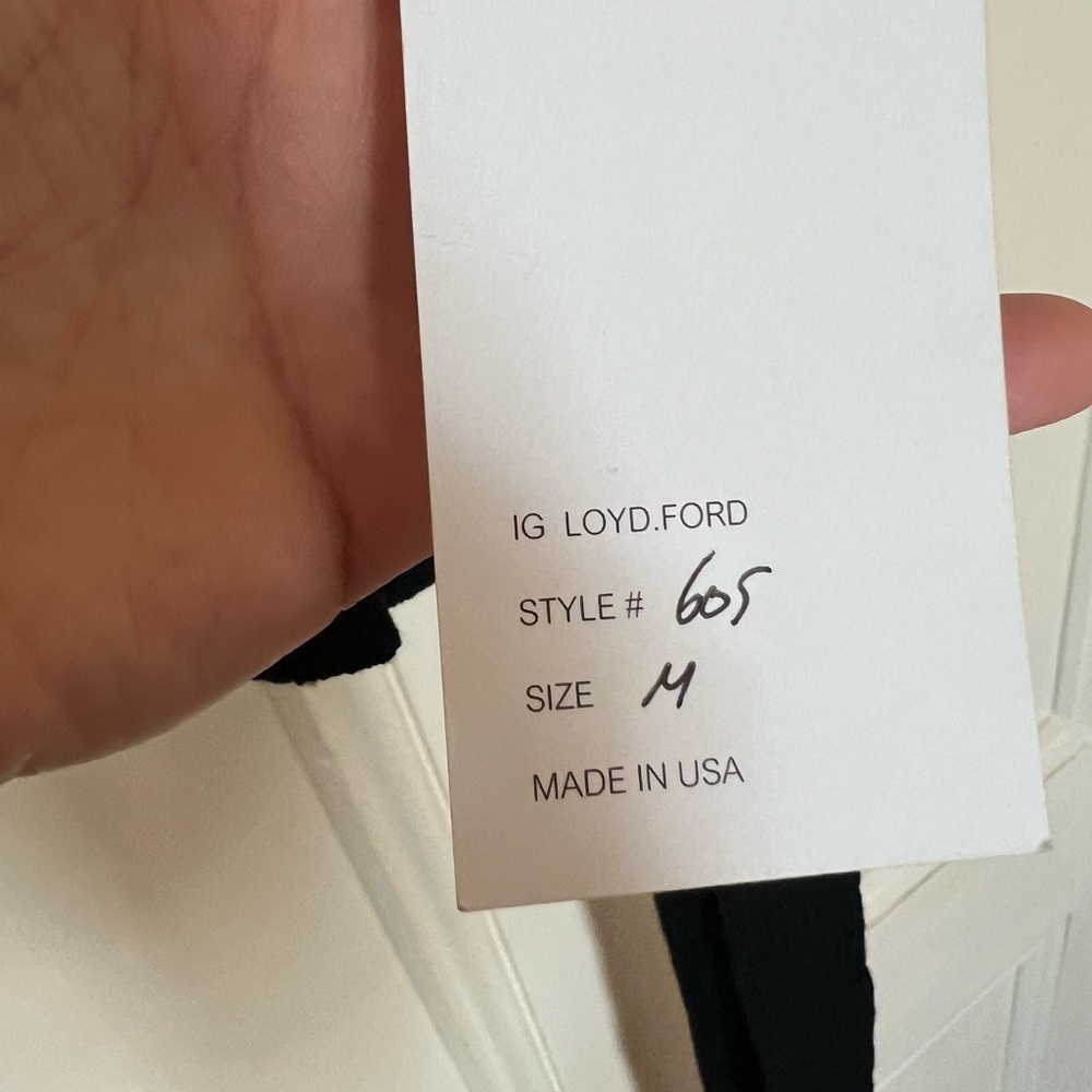 Loyd/Ford Crop Top with back tie detail - Picture 2 of 6